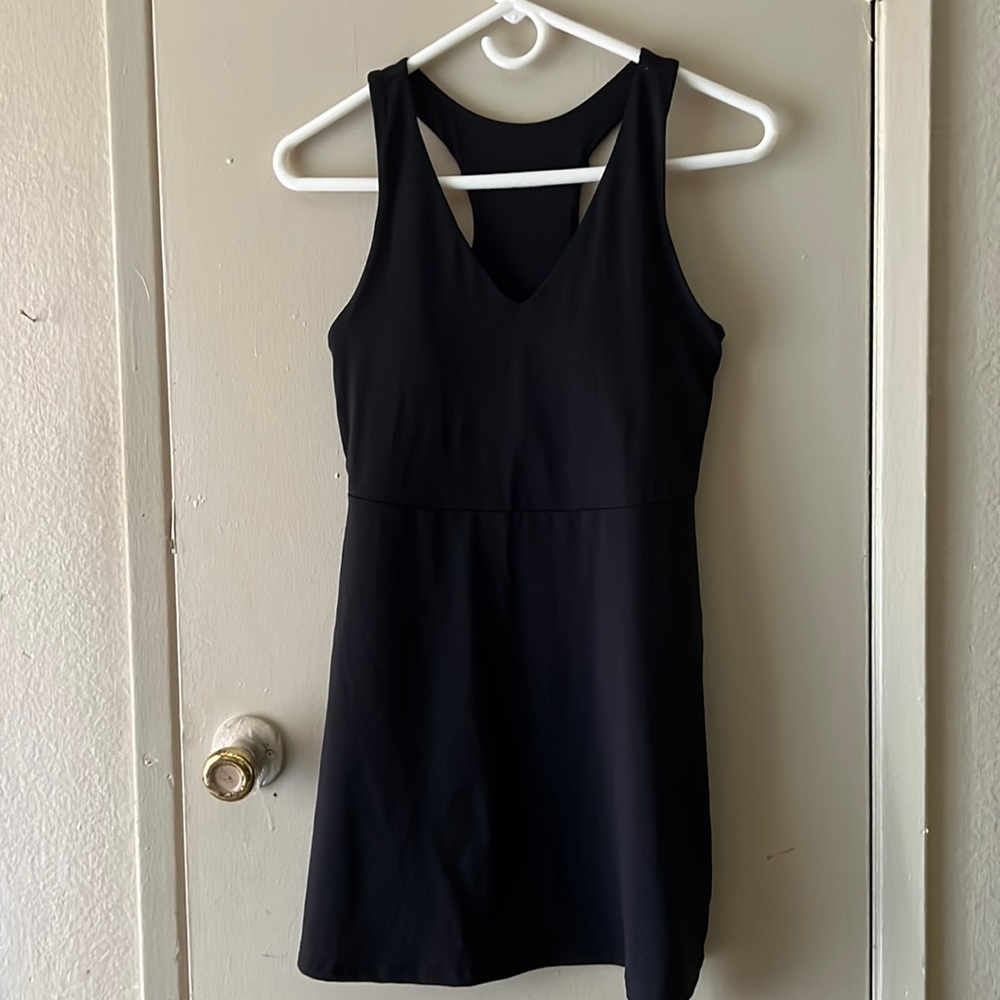 🌼SELLING IN BUNDLE ONLY🌼Fabletics On-the-go Built-In Bra Dress